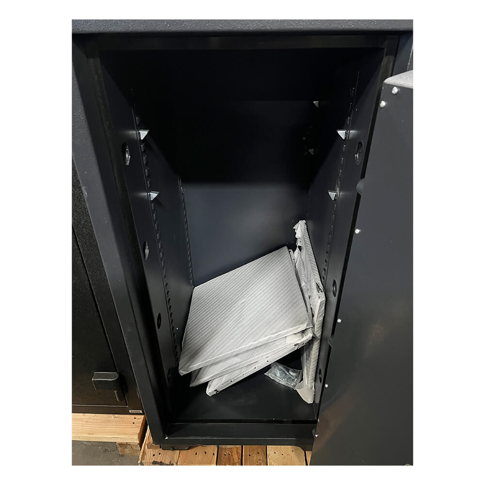 AMSEC CSC4520 Composite Burglary Safe with Scratches