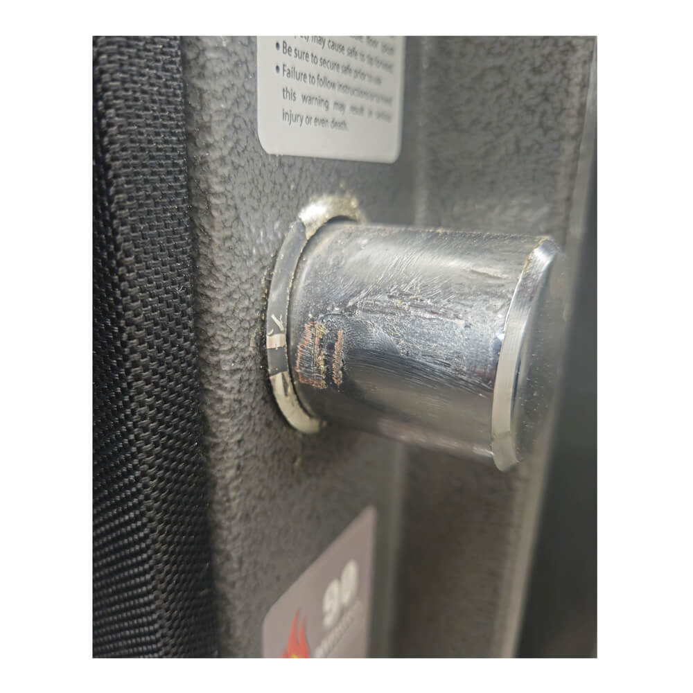 Hollon BHS-16E Black Hawk Series Gun Safe Blemished