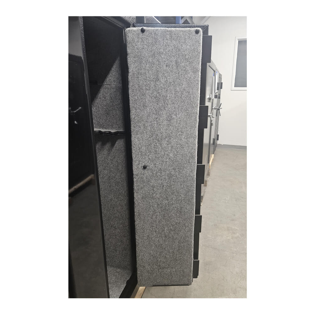 Liberty Centurion 12 Gun Safe with Minor Scratches