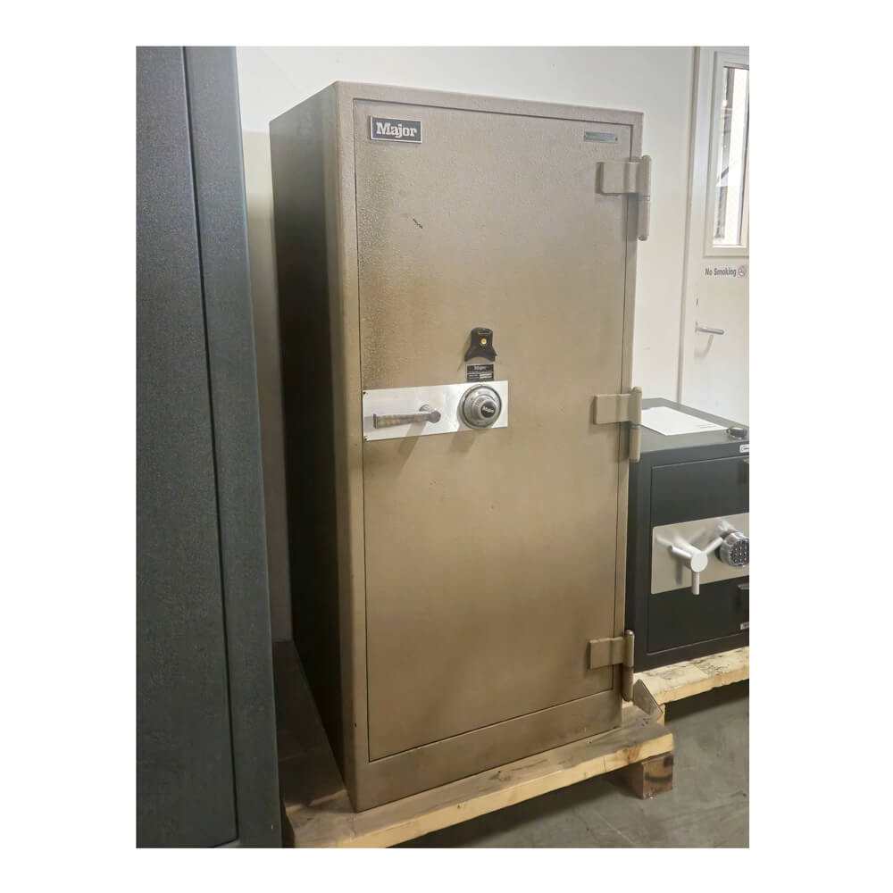 Used Major Safe company model 4816 - Dean Safe 
